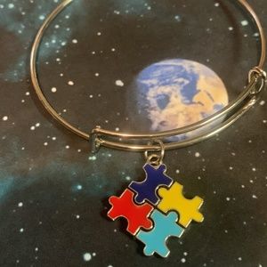 I love someone with autism charm bracelet ❤️💛💙